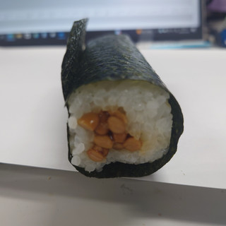 「ローソン 手巻寿司 納豆 増量」のクチコミ画像 by tddtakaさん