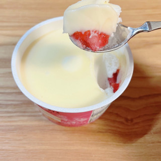 「井村屋 ショートケーキアイス カップ95ml」のクチコミ画像 by もみぃさん