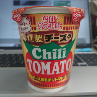 「日清食品 カップヌードル 燻製チーズのチリトマト カップ73g」のクチコミ画像 by tddtakaさん