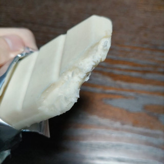 「森永製菓 白い板チョコアイス 箱70ml」のクチコミ画像 by Yuka_Riiさん