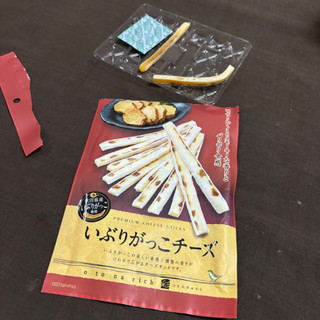 「井上食品 FRIENDS FOODS いぶりがっこチーズ 43g」のクチコミ画像 by まえひでさん