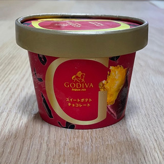 「ゴディバ カップアイス スイートポテト チョコレート カップ90ml」のクチコミ画像 by ころすけ2さん