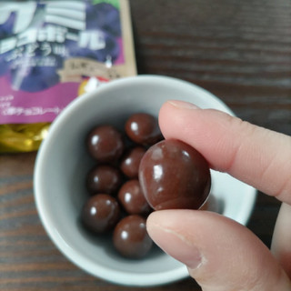 「森永製菓 グミチョコボール ぶどう味 袋47g」のクチコミ画像 by COCOAさん