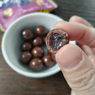 「森永製菓 グミチョコボール ぶどう味 袋47g」のクチコミ画像 by COCOAさん