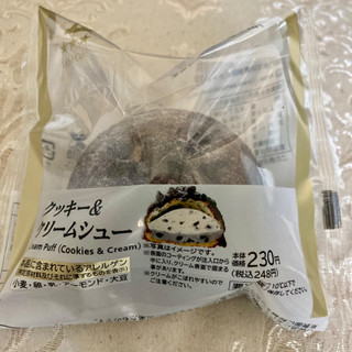 「ローソン Uchi Cafe’ クッキー＆クリームシュー」のクチコミ画像 by AuVieuxさん
