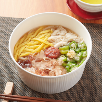 梅と蒸し鶏のあったかそうめん