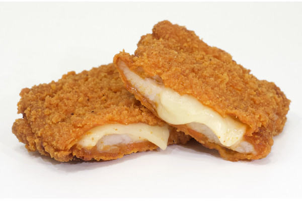 「ファミチキ（チーズタッカルビ味）」新発売！とろ〜りチーズ甘辛風味
