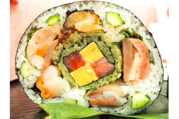 海鮮が花びらに♪『豪華絢爛!25種海鮮絵巻』など!イトーヨーカドーの恵方巻