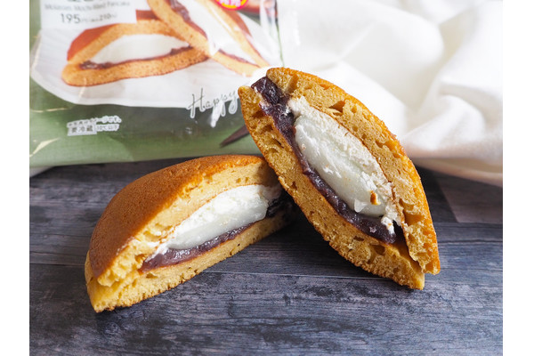 ＼ファミマスイーツを食レポ♪／お餅もちもちが詰まった和スイーツ♡『餅入り黒糖生どら』をレポート