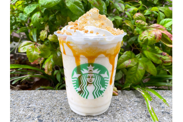 【スタバ新作】ざくざく食感のちんすこうがしょっぱ甘い!デザート感のある『沖縄 かりー ちんすこう バニラ キャラメル フラペチーノ®』をレポート
