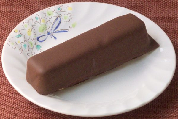 拍子木型のスティックケーキ。