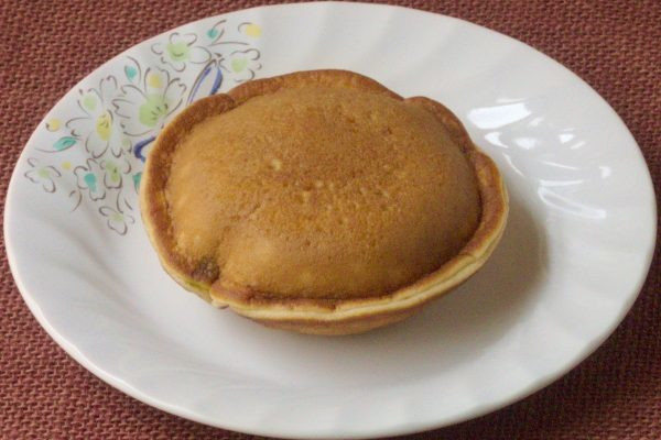 ふちがぴっちり閉じ合わされた、いつもの姿。