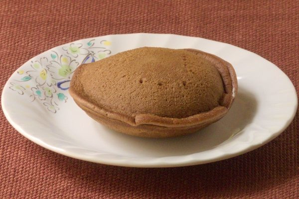 ふちがぴっちり閉じ合わされた、おなじみの姿。