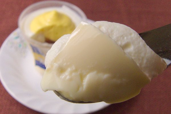 月の裏にはカラメルソース、そしてつるんとみるくぷりん。