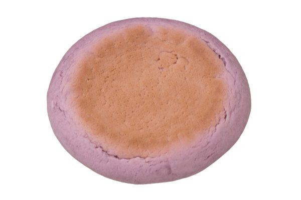 ねっとり濃厚さつまいもあんをもちもち生地で包んで両面焼き上げたホットク。