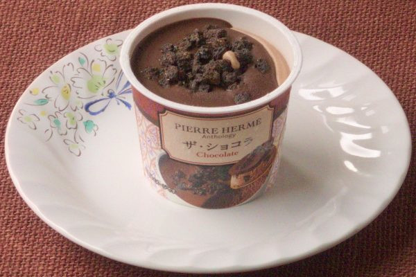 カップの中はチョココーティングの海。