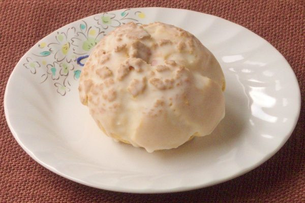 ごつごつした姿のクッキーシュー。