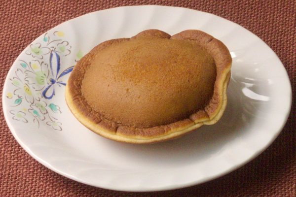 縁がぴっちり閉じ合わされたおなじみの姿。