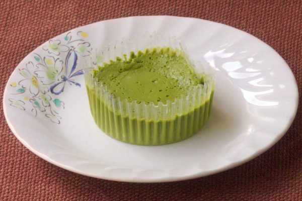 プリーツカップに収まったチーズケーキ。