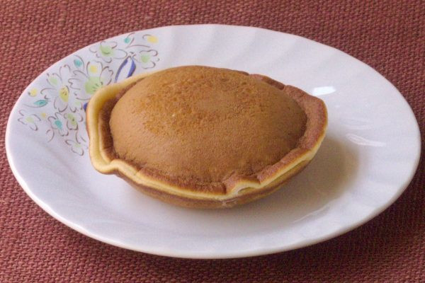 縁がぴっちり閉じ合わされた、いつもながらの姿。