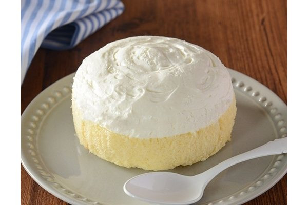 総重量を51%増量したプレミアムロールケーキ。