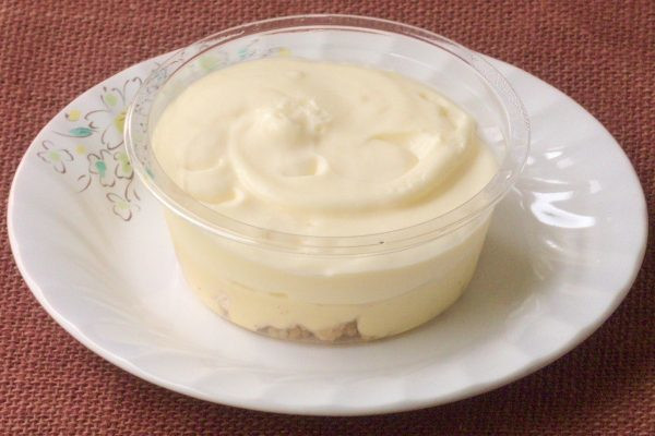 ぽってりチーズクリームで満たされたカップ。