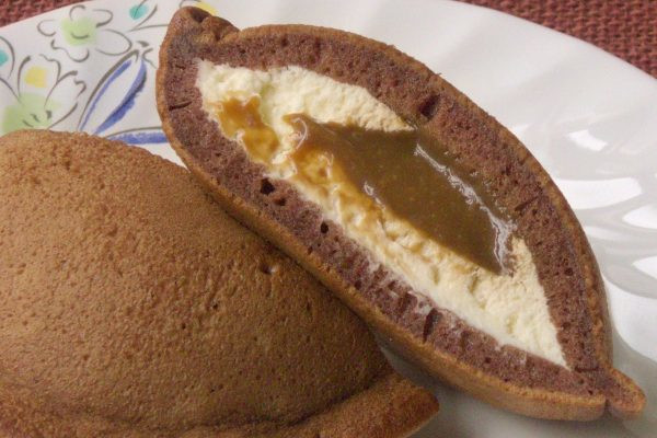 ぽってりチーズクリームの中にとろ～りコーヒーペースト。
