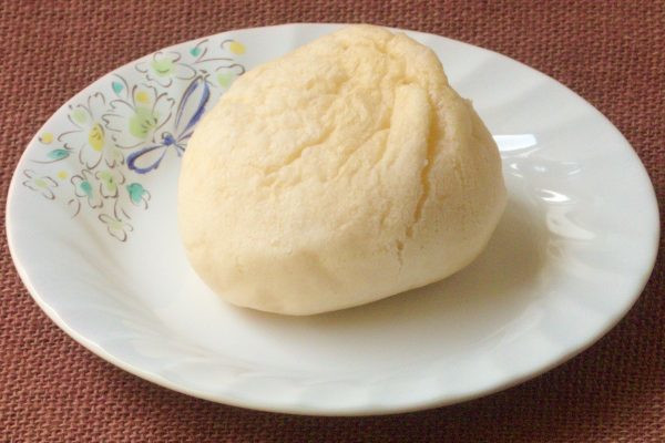 あまり凹凸のないなめらかシューパフ。